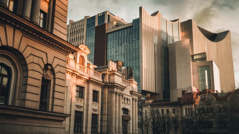 Architektura Katowic: Styl i wpływy historyczne w przestrzeni miejskiej