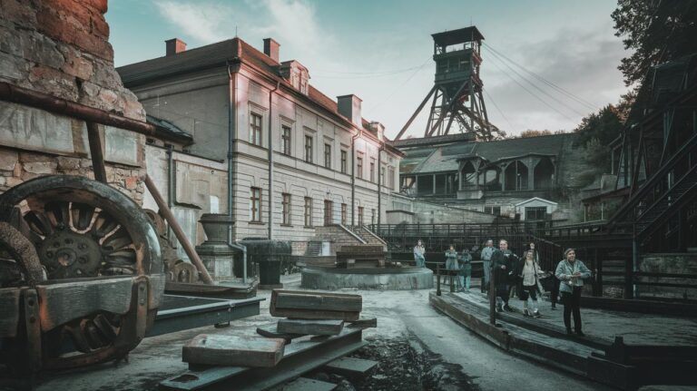 Dzieje dzielnicy Nikiszowiec: Od górnictwa do turystyki